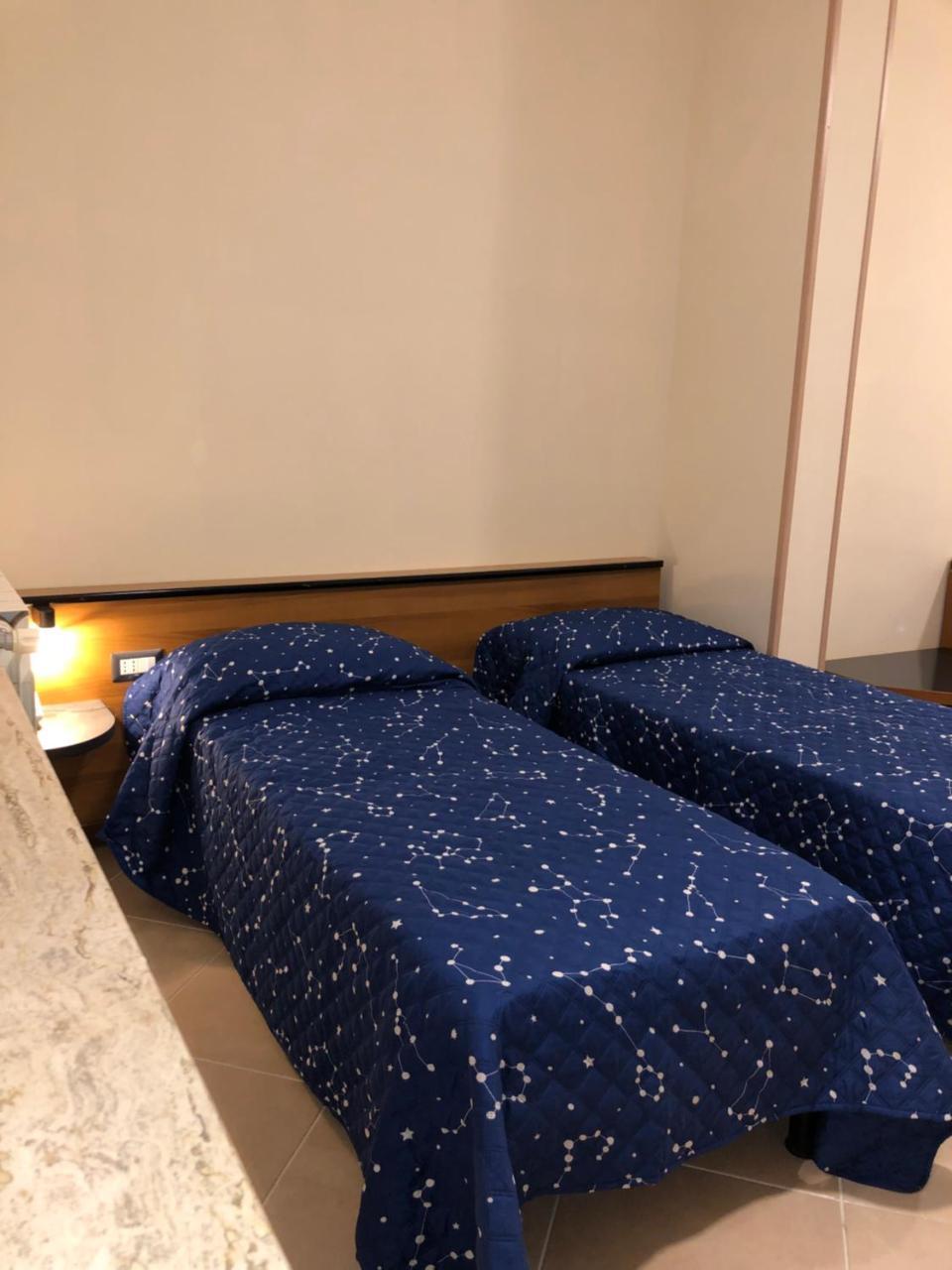 Hotel Chopin Fiumicino Buitenkant foto