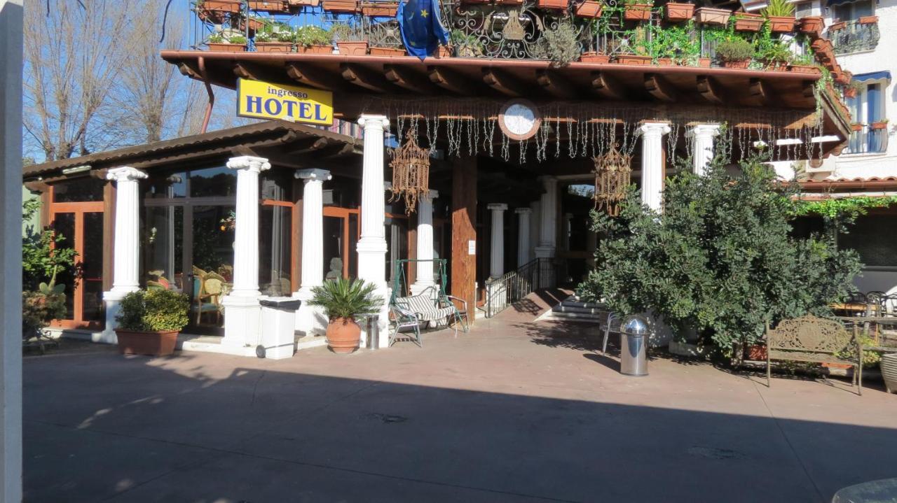 Hotel Chopin Fiumicino Buitenkant foto