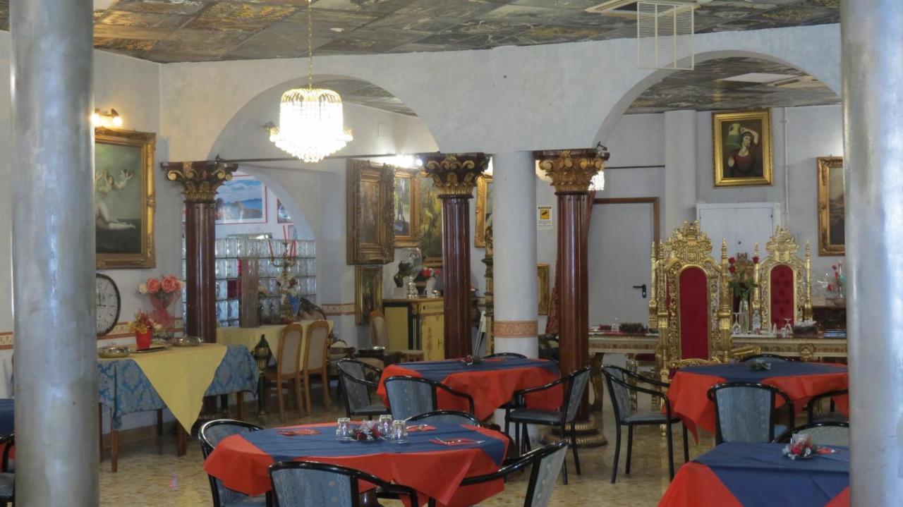 Hotel Chopin Fiumicino Buitenkant foto